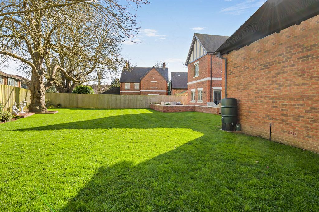 Property photo 3 of 18