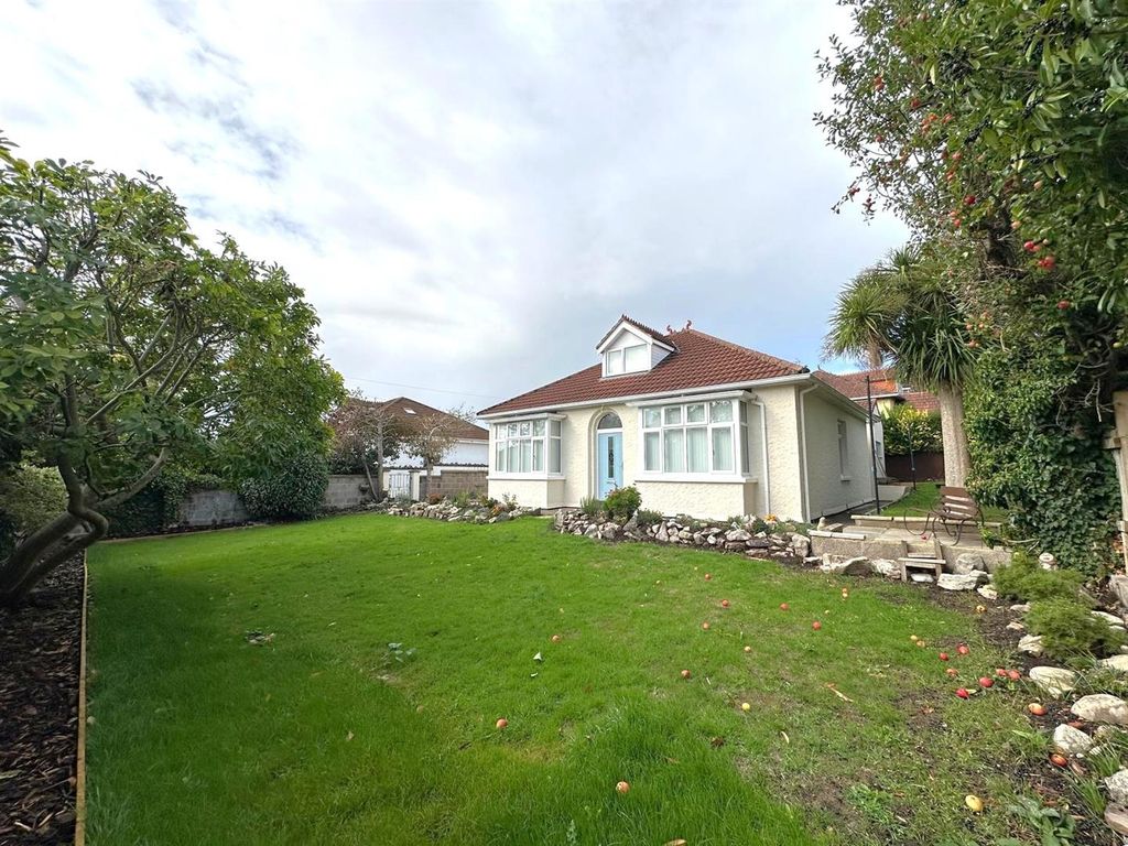 Property photo 1 of 17 Front.Jpg