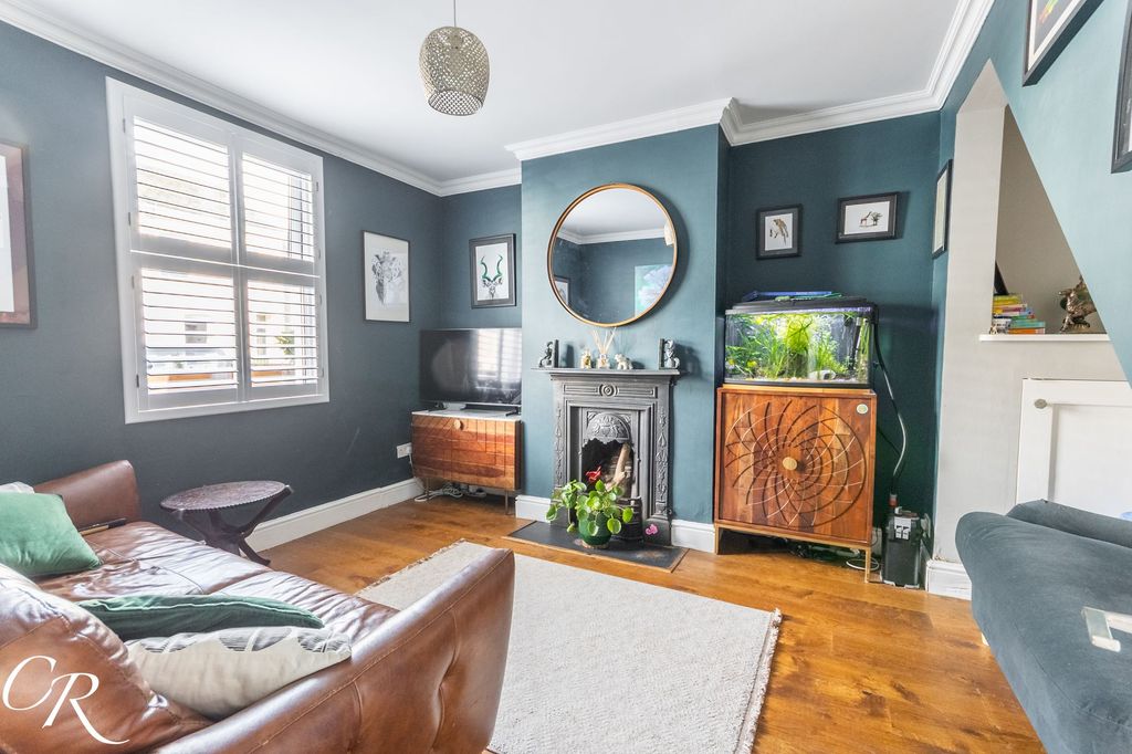 Property photo 2 of 11