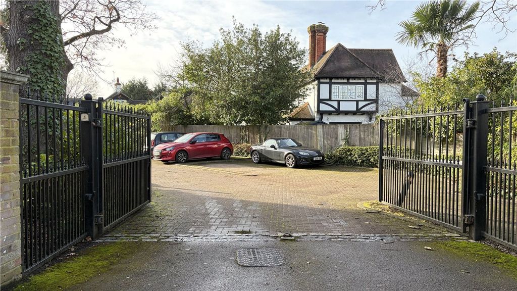 Property photo 3 of 14