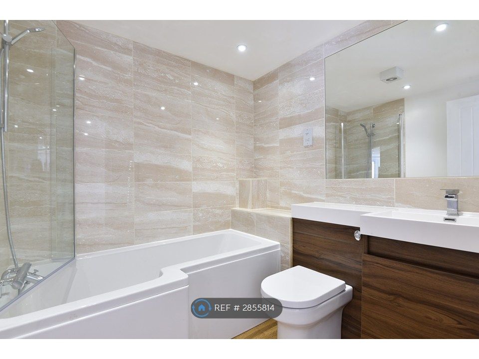 Property photo 2 of 3