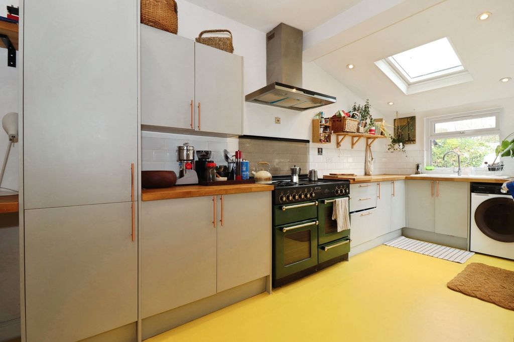 Property photo 2 of 15 Pbox-Img.Jpg
