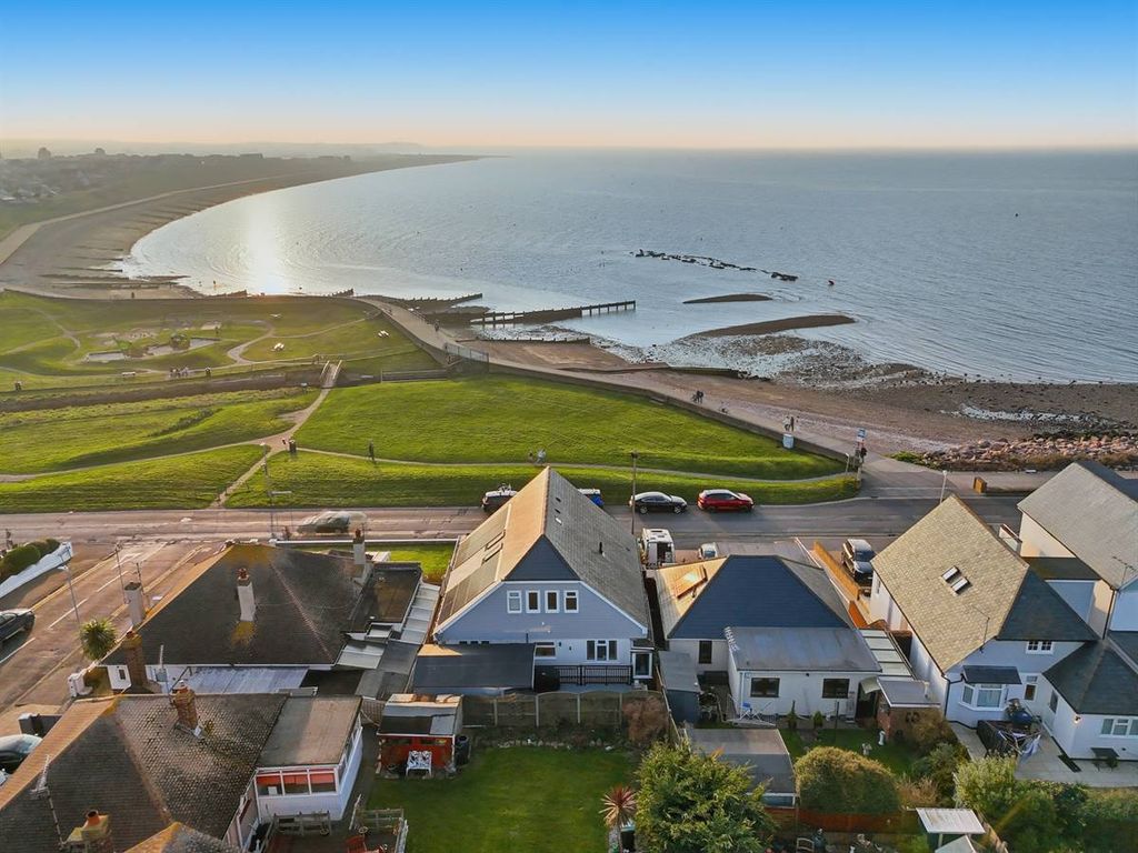 Property photo 2 of 48