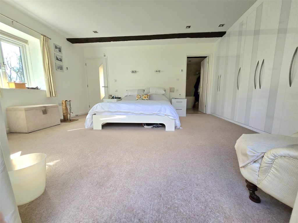 Property photo 2 of 30 Bedroom 1