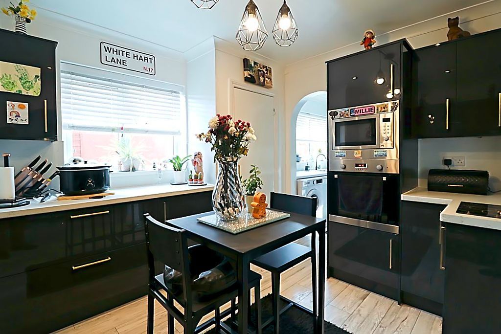 Property photo 2 of 26 Kitchen