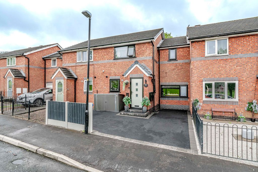 Property photo 1 of 37