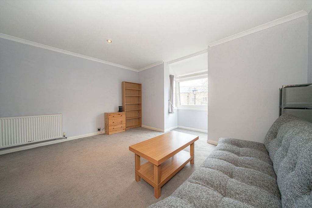 Property photo 3 of 5