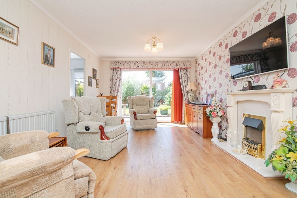 Property photo 3 of 13 Photo