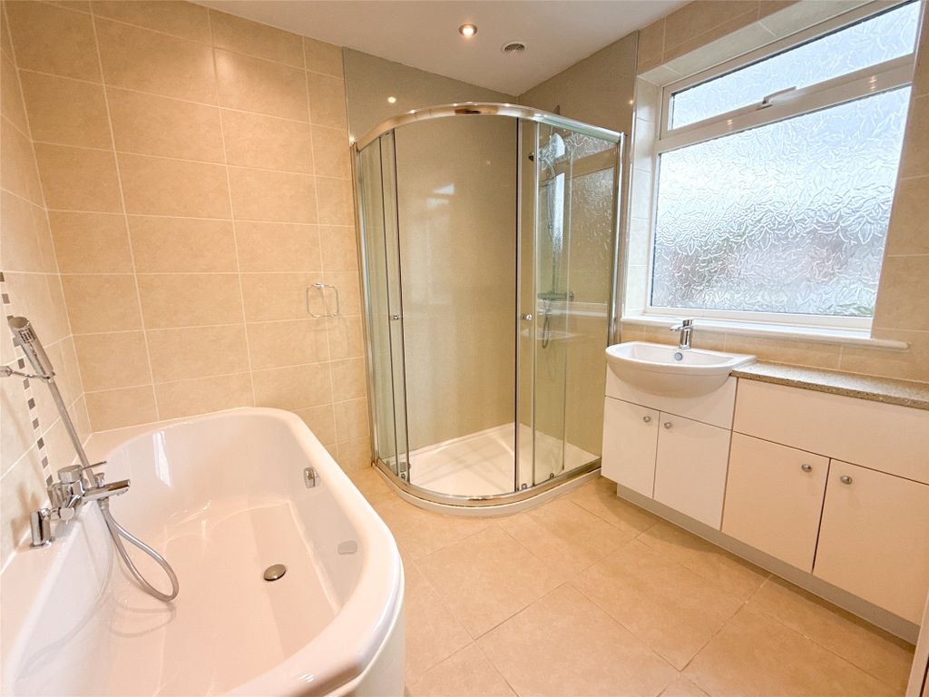 Property photo 3 of 32 Bathroom