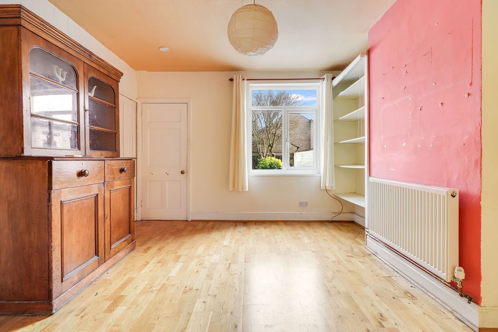 Property photo 2 of 15 Img3978