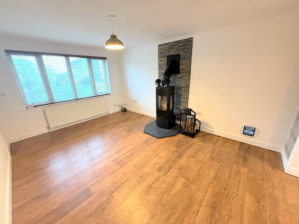 Property photo 2 of 36