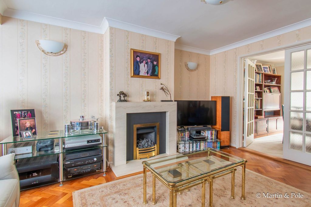 Property photo 3 of 15