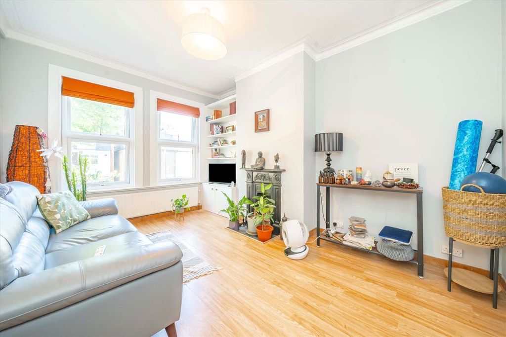Property photo 2 of 6