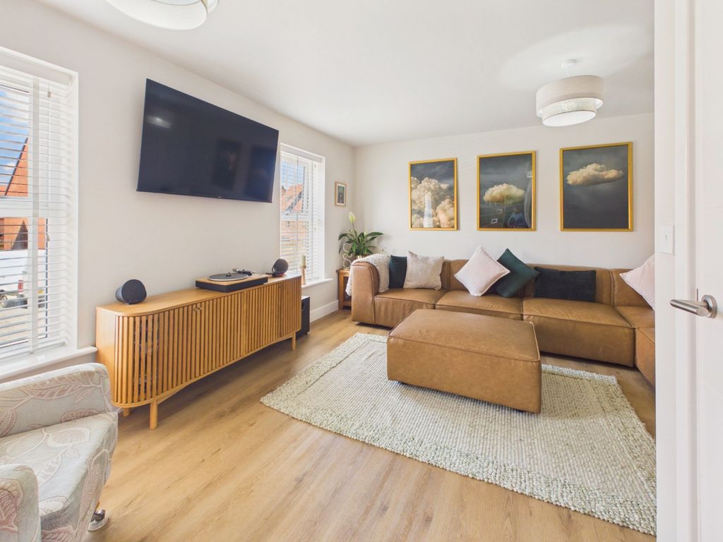 Property photo 2 of 26 5220744