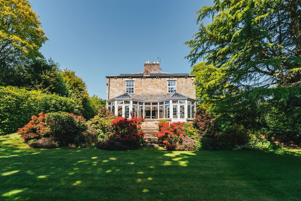 Property photo 1 of 54