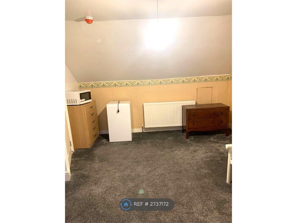 Property photo 3 of 7 Bedroom