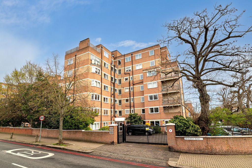 Property photo 1 of 8