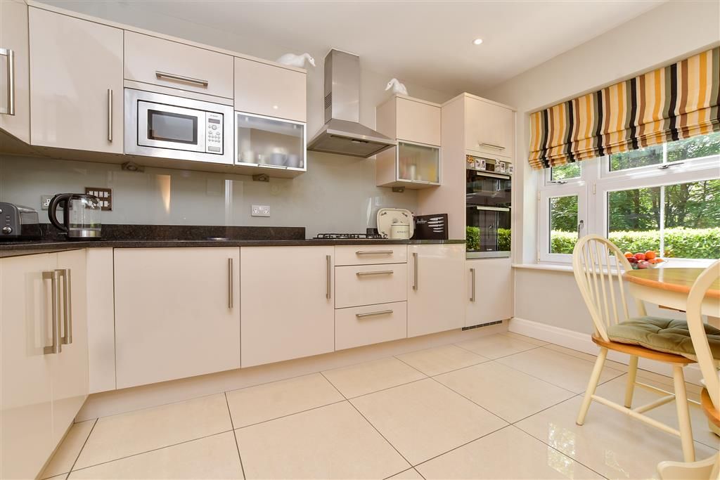 Property photo 1 of 23 Kitchen