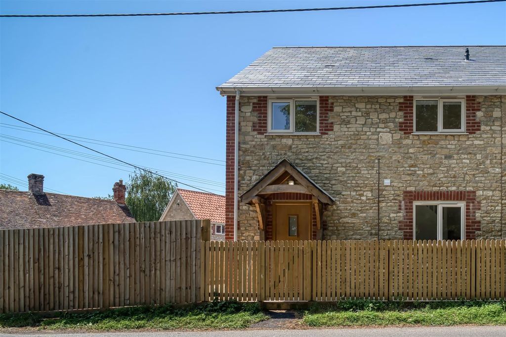 Property photo 1 of 10 Front