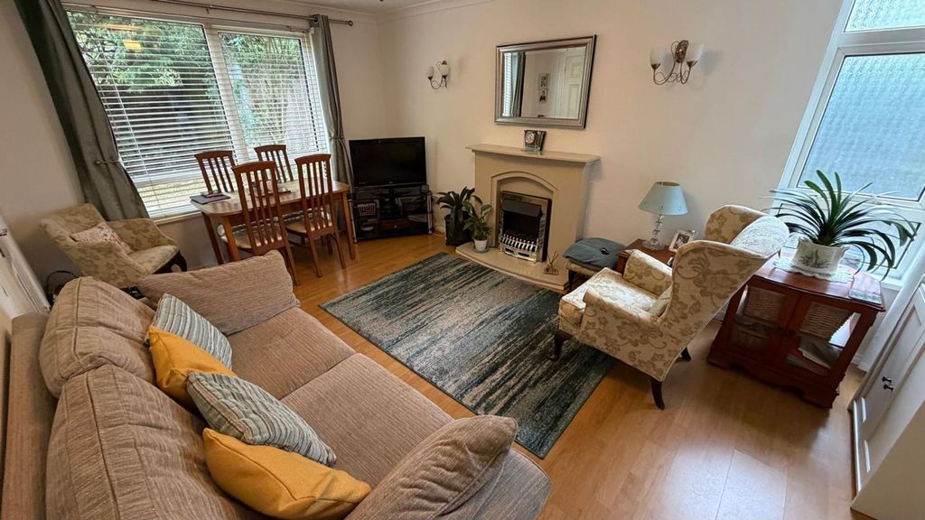 Property photo 2 of 5