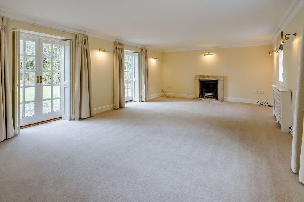 Property photo 3 of 21