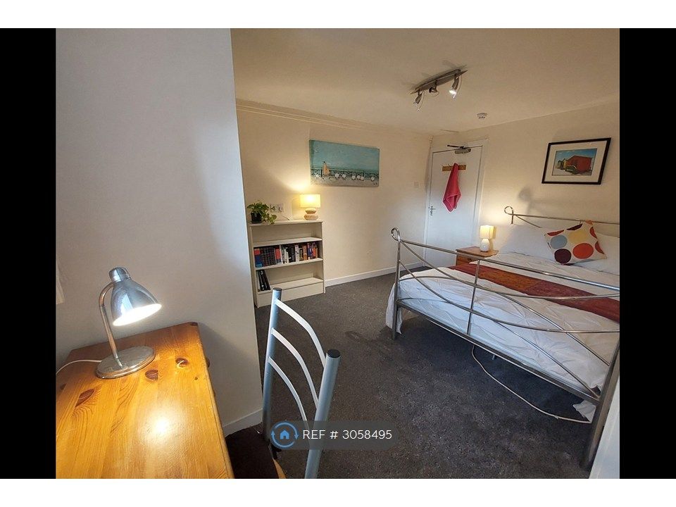 Property photo 2 of 11 Room 1