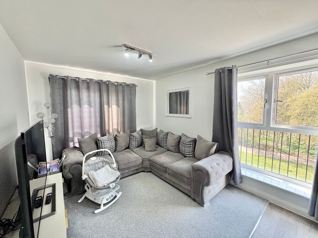 Property photo 2 of 7 Kitchen