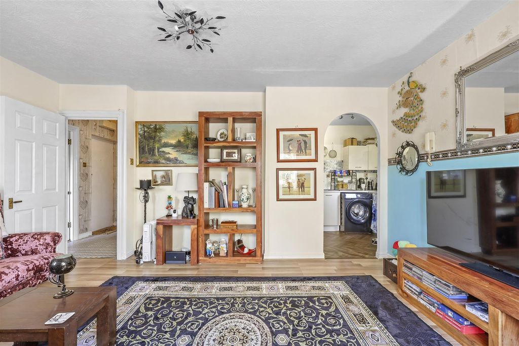 Property photo 3 of 13 4D4A5978.Jpg