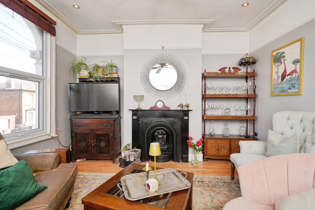 Property photo 3 of 10