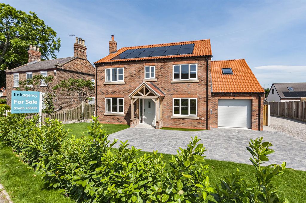 Property photo 1 of 33 15 School Road12.Jpg