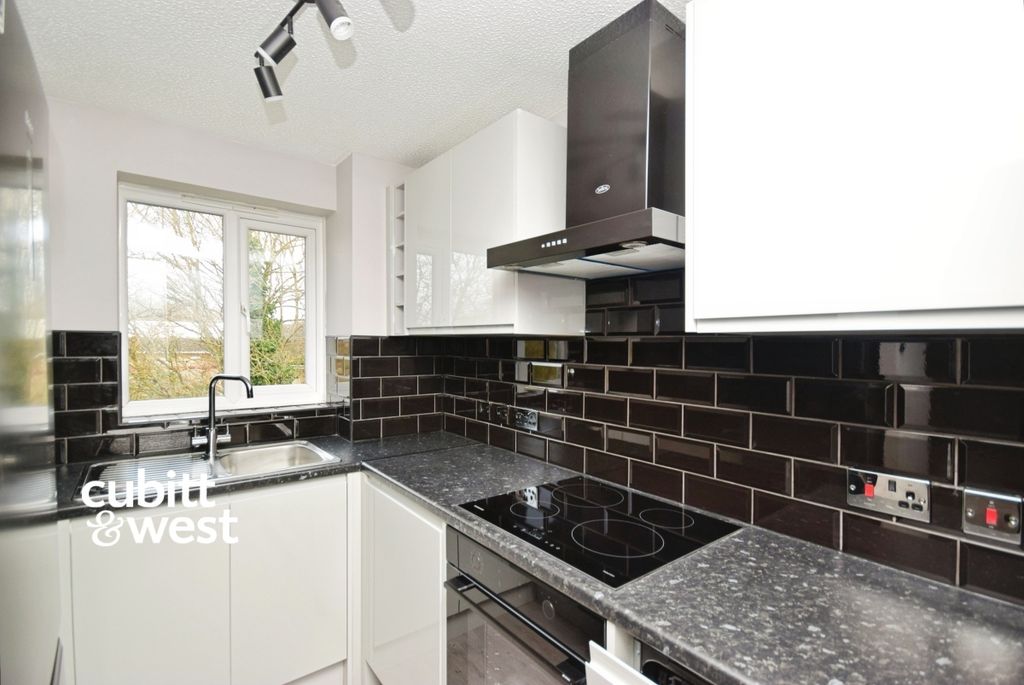 Property photo 3 of 9 F0B6599A-Dsc_5648