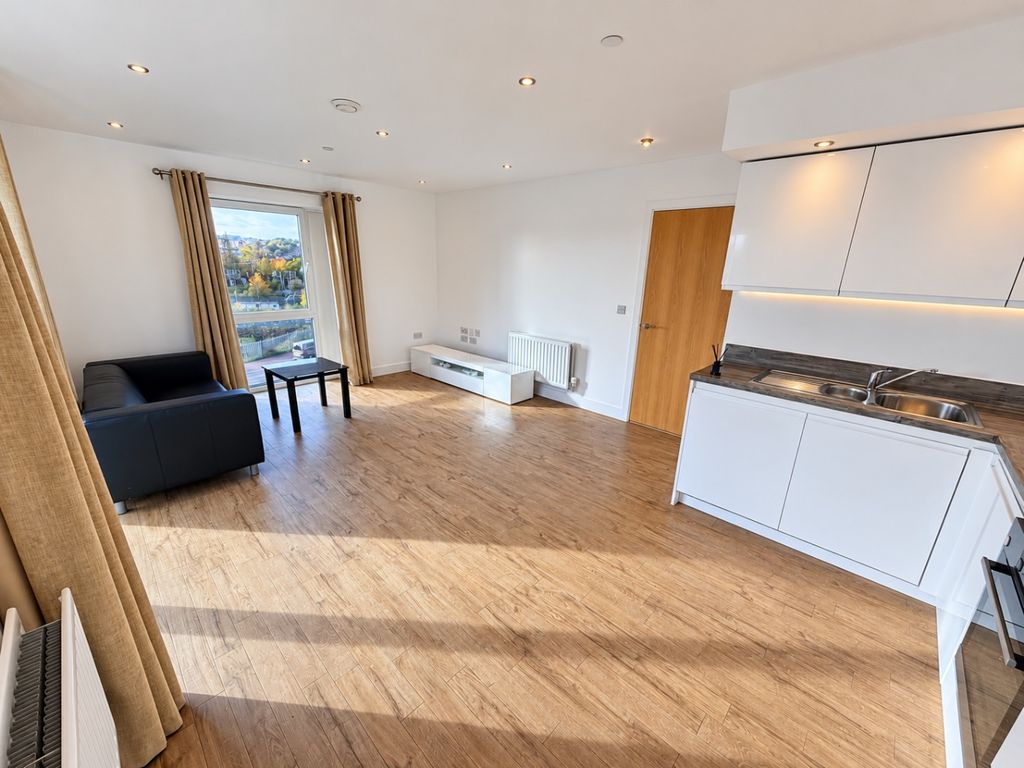 Property photo 3 of 5 6116043