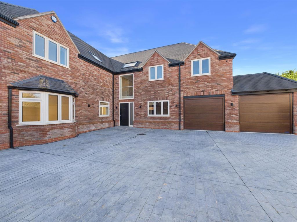 Property photo 1 of 36 External