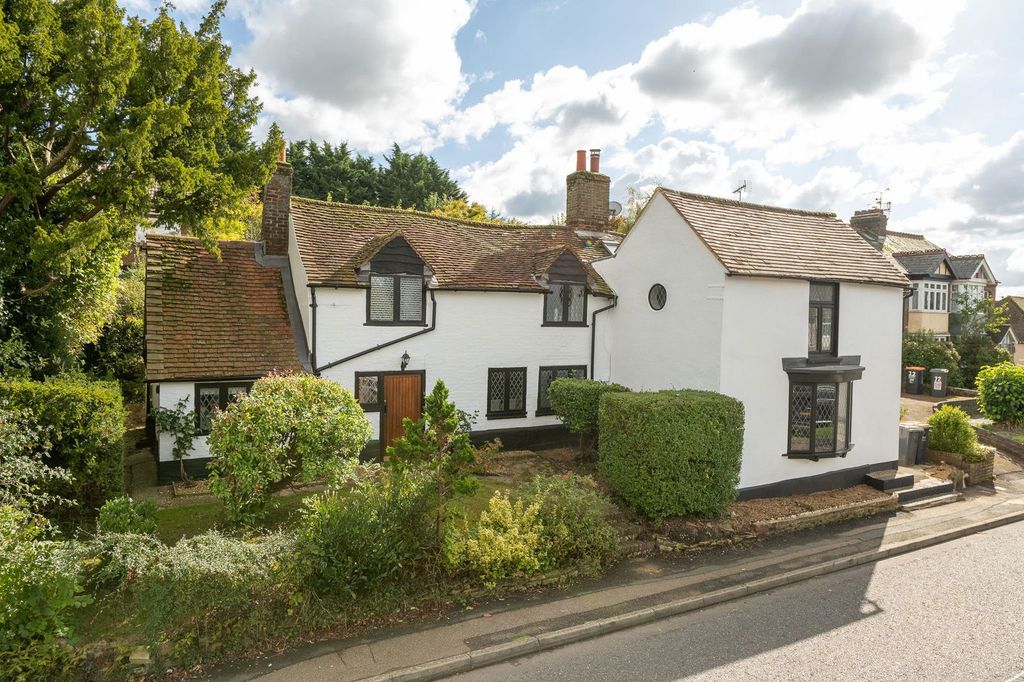 Property photo 1 of 37