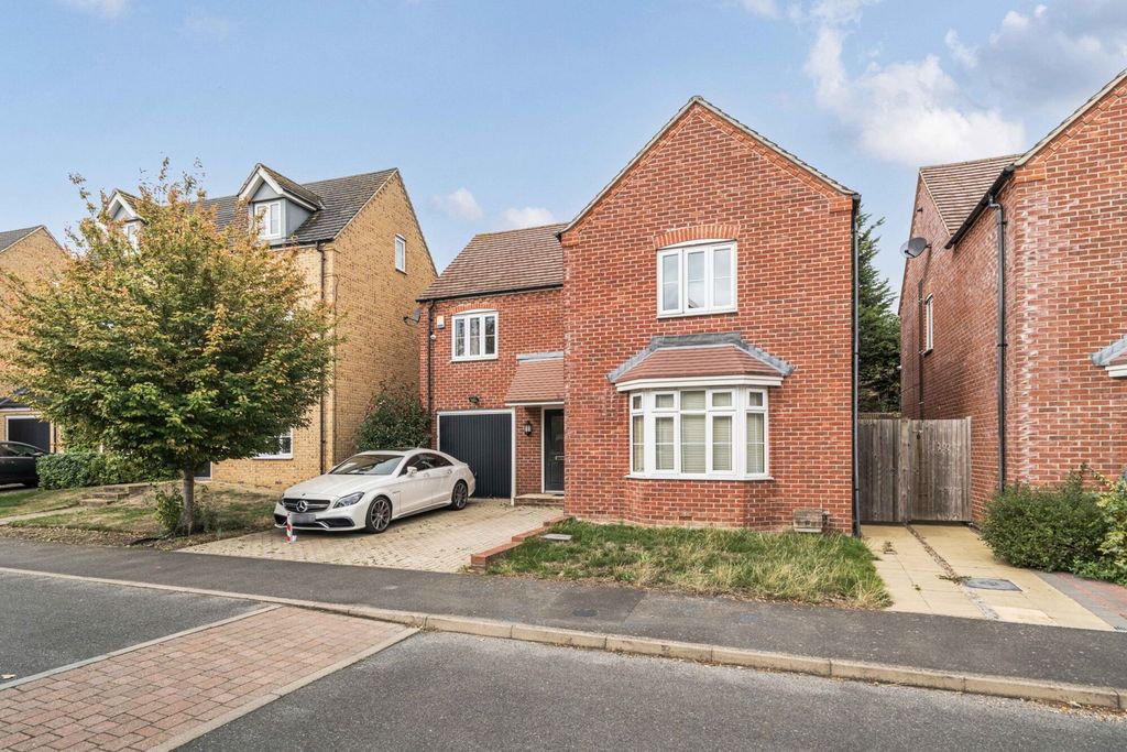 Property photo 1 of 16 External