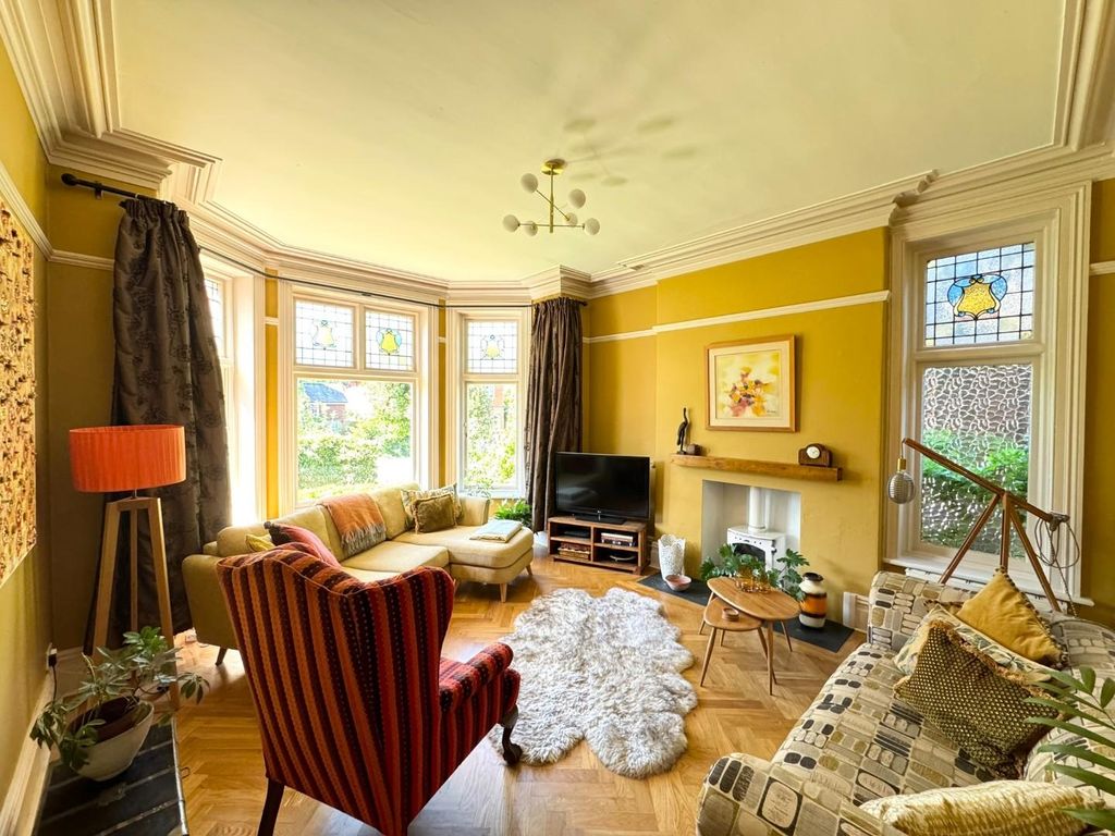 Property photo 2 of 50