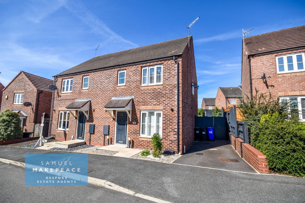 Property photo 1 of 31 Three Bedroom Semi Detached With Sunny Low Maintenance Garden