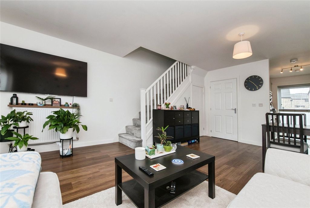 Property photo 2 of 15 Picture No. 10