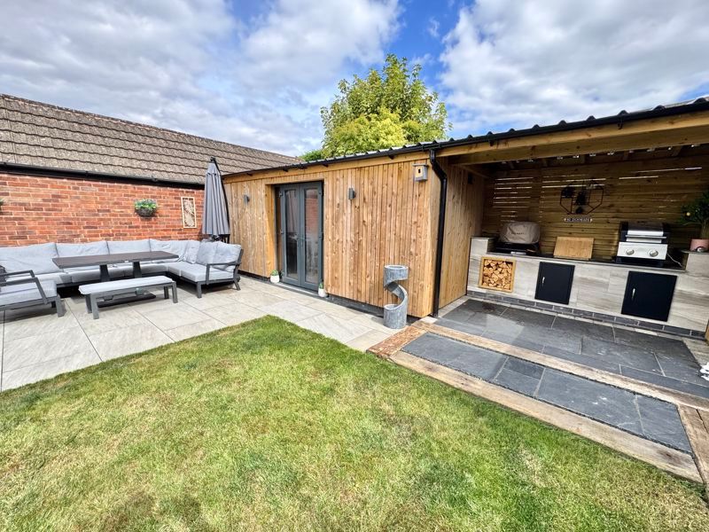 Property photo 2 of 18 Photo 7