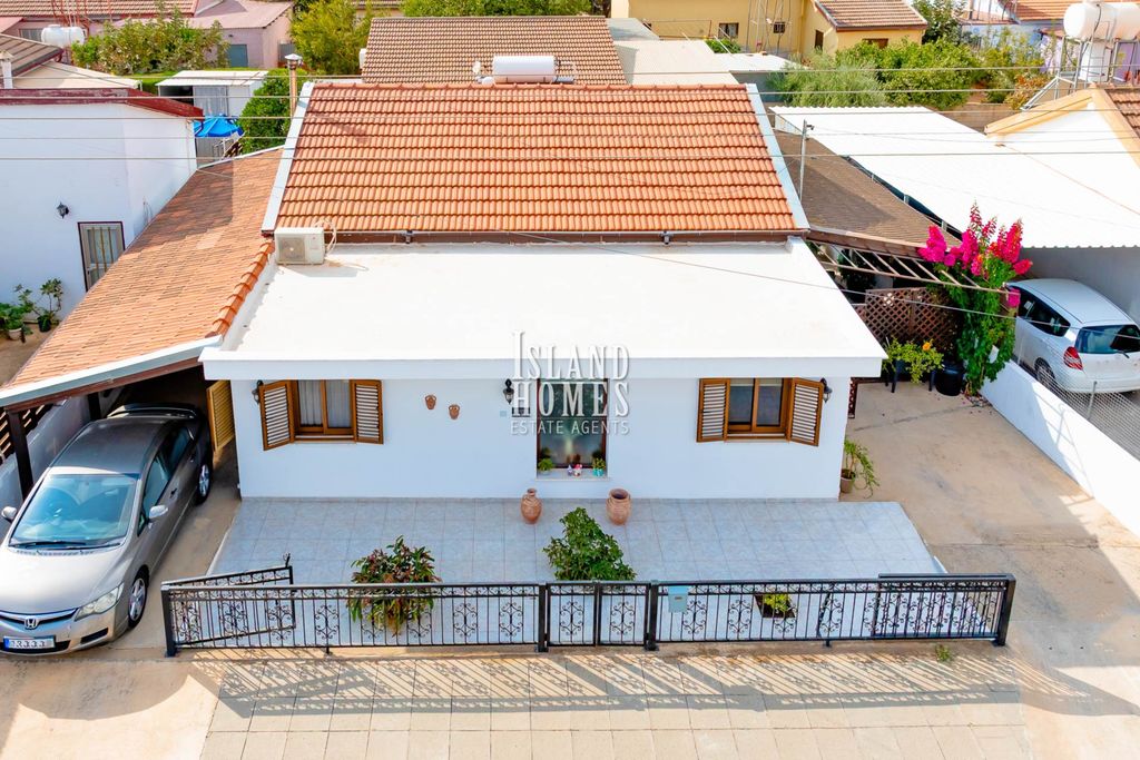 Property photo 1 of 36