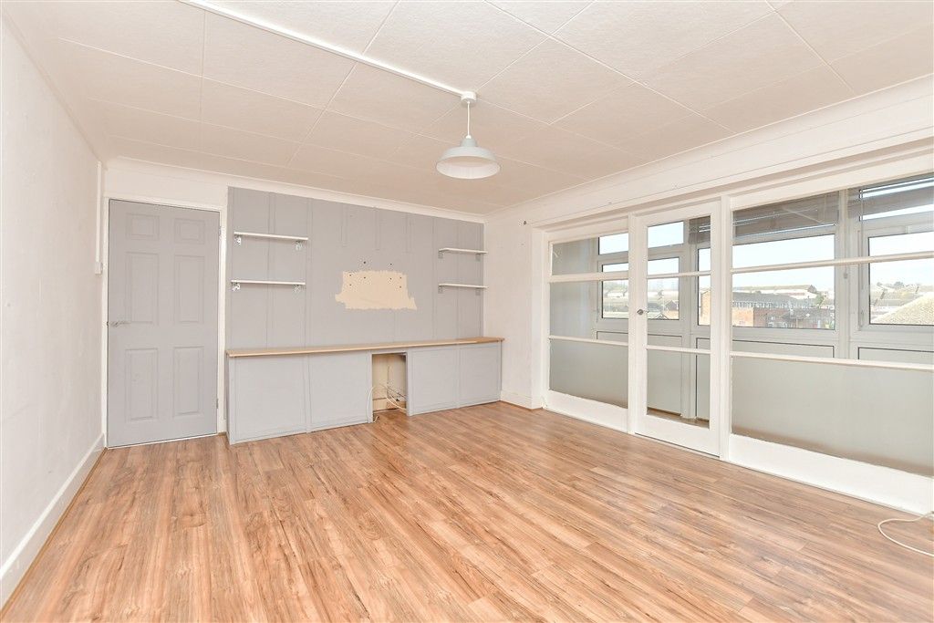 Property photo 1 of 12 Lounge/Diner