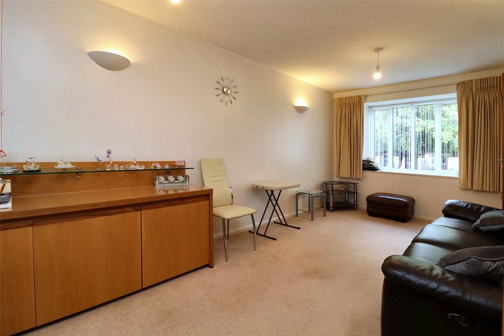 Property photo 2 of 9 Picture No. 06