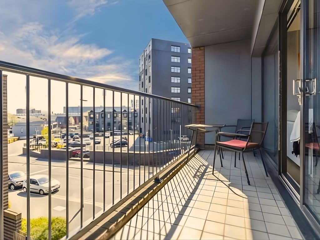 Property photo 2 of 18 Picture No. 23