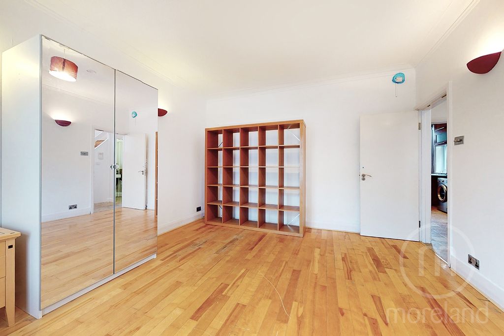 Property photo 3 of 13 5386902