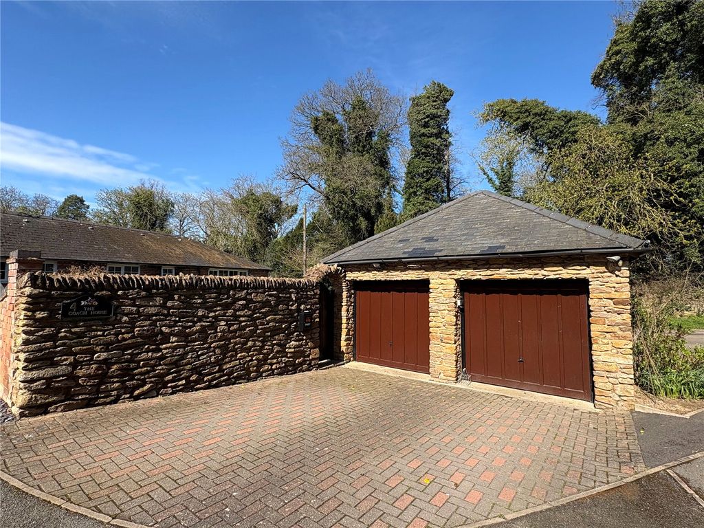 Property photo 2 of 36 Picture No. 04