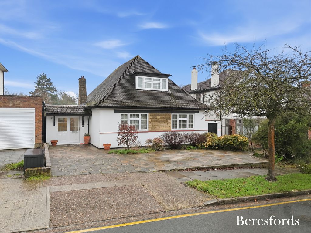 Property photo 1 of 32 Front