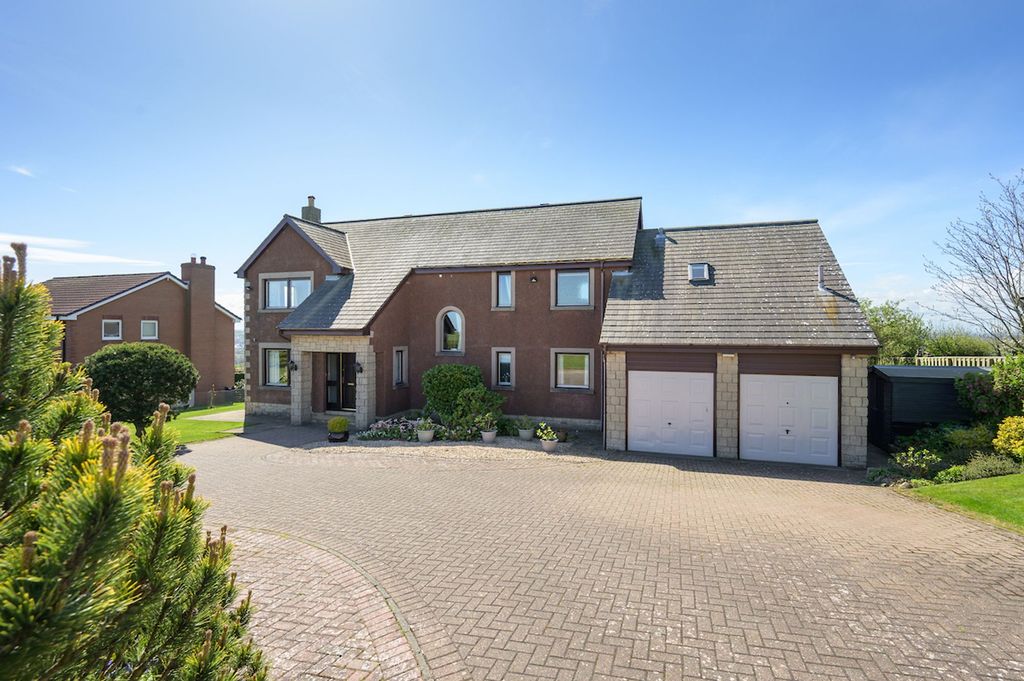 Property photo 1 of 49