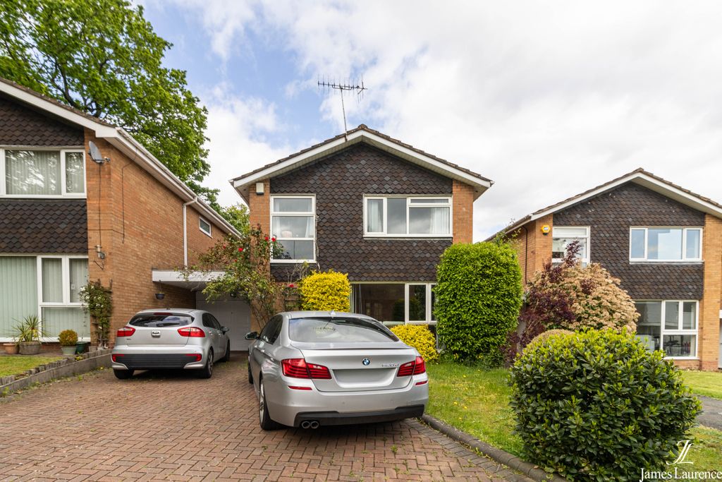 Property photo 1 of 32