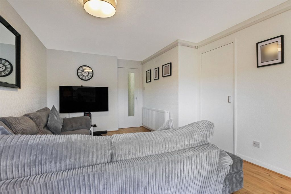 Property photo 3 of 21 Picture No. 08