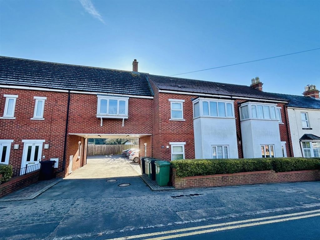 Property photo 1 of 9 4 Harvington External.Jpg